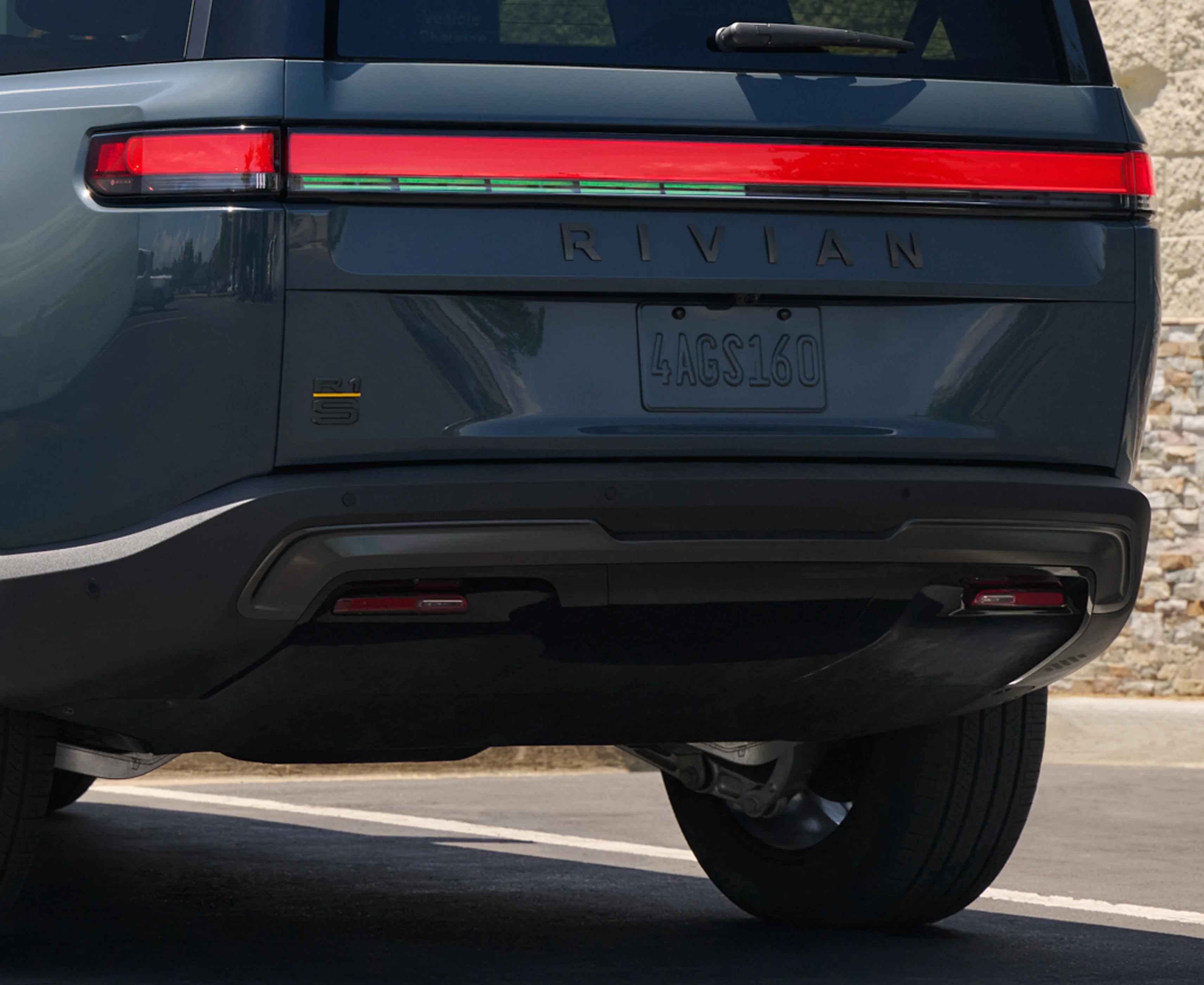 R1S Trailer Hitch Cover