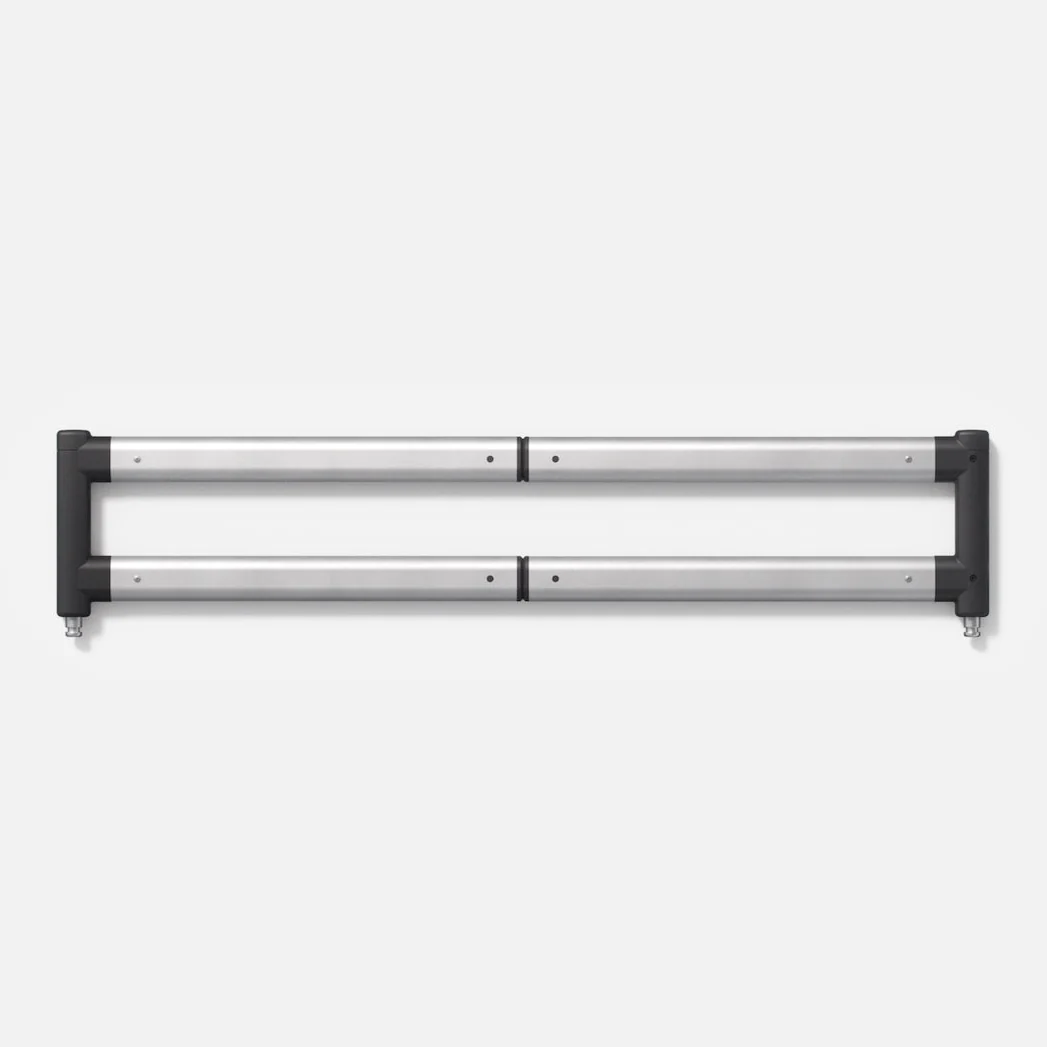 R1S Cargo Divider 1 R1S Cargo Divider