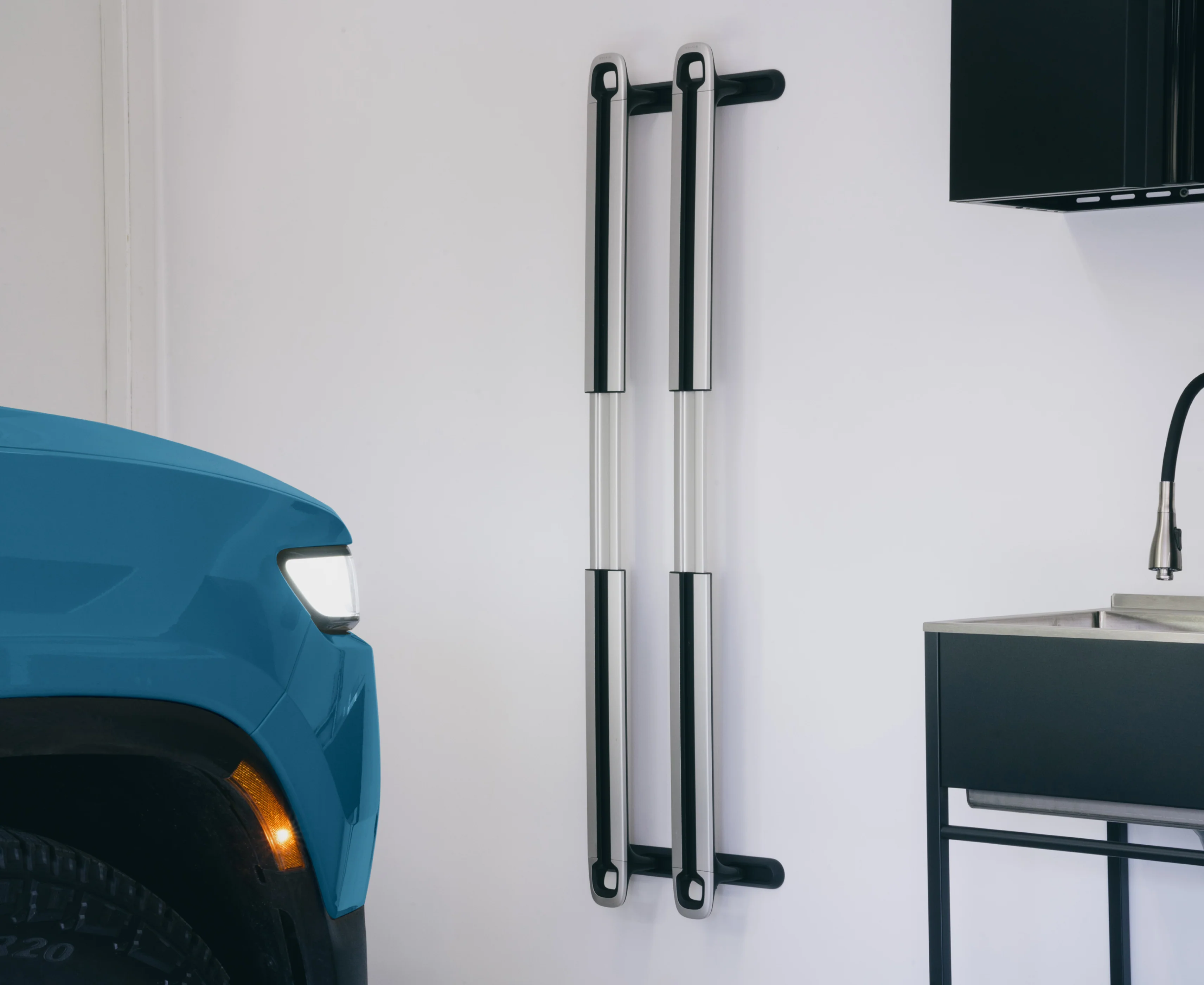 Crossbar Wall Mount