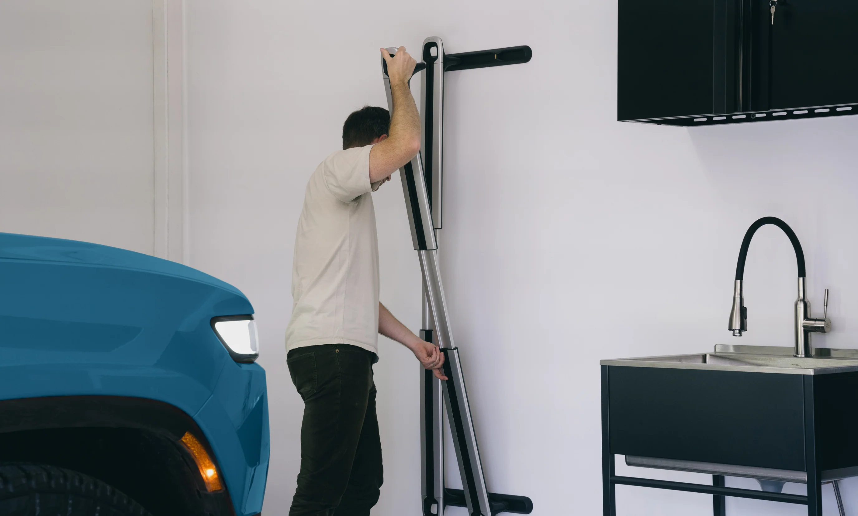 Crossbar Wall Mount