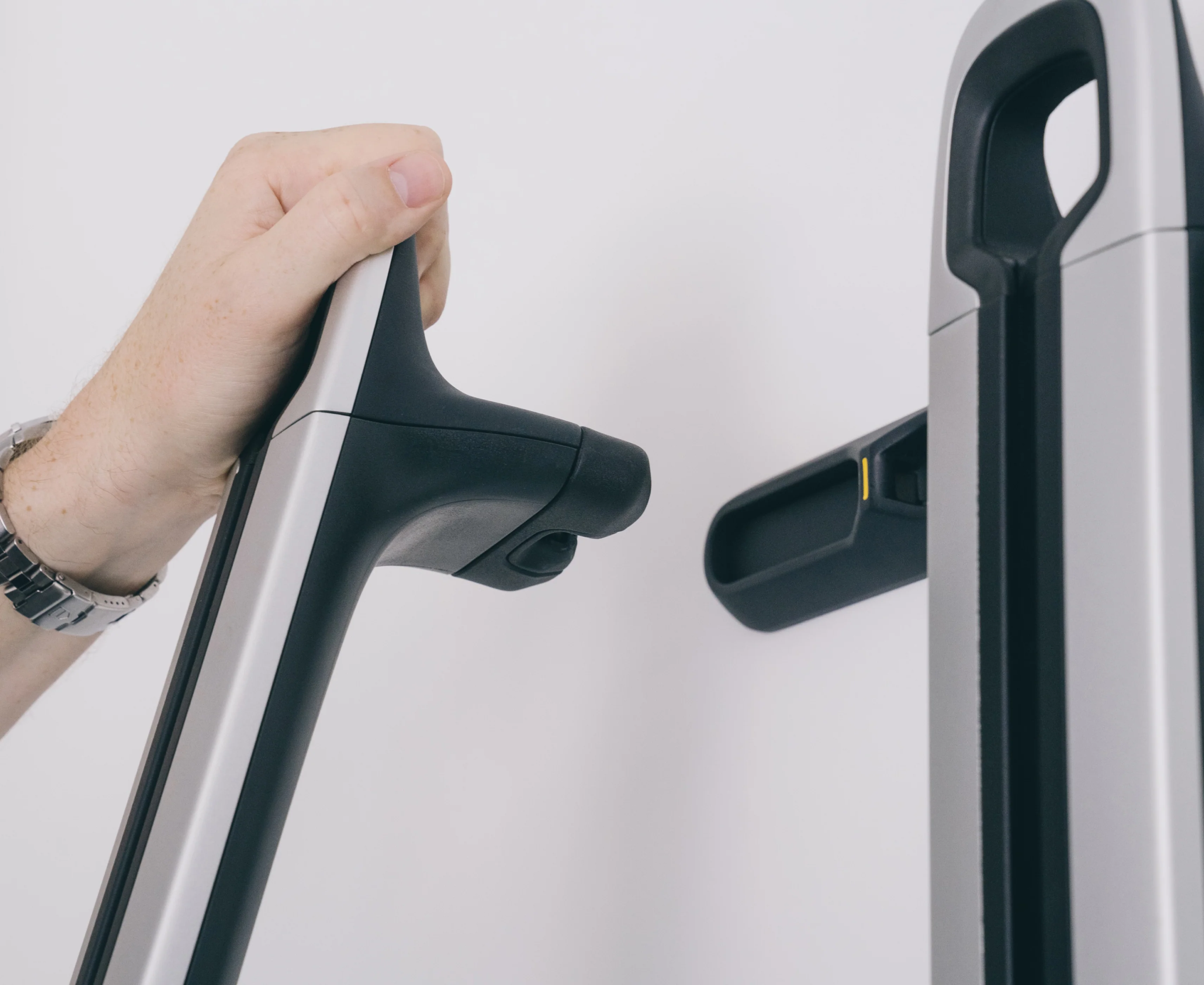 Crossbar Wall Mount